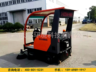 厂区清扫使用驾驶式扫地机因此许多工厂都在使用驾驶式扫地机代替人工来打扫厂区 厂区清扫使用驾驶式扫地机因此许多工厂都在使用驾驶式扫地机代替人工来打扫厂区