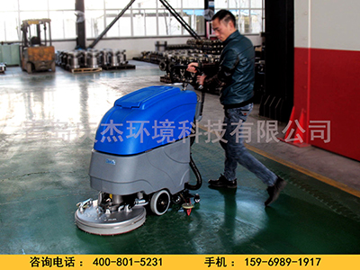 怎样使用手推式洗地机做好工厂保洁工作青岛洗地车